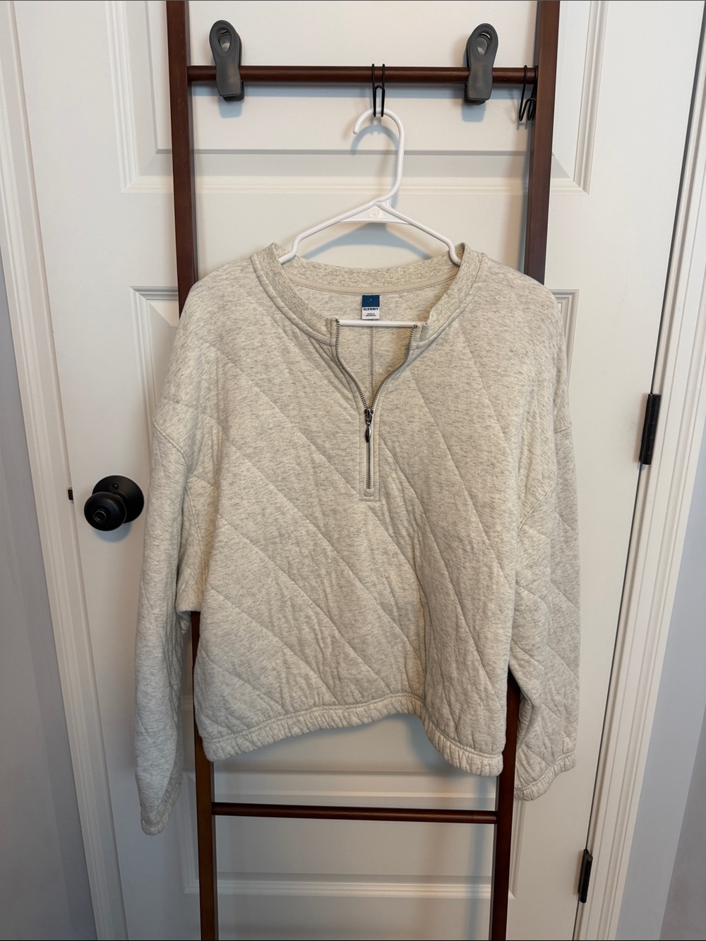 Old Navy Quilted Half-Zip Pullover Sweatshirt in Light Heather
